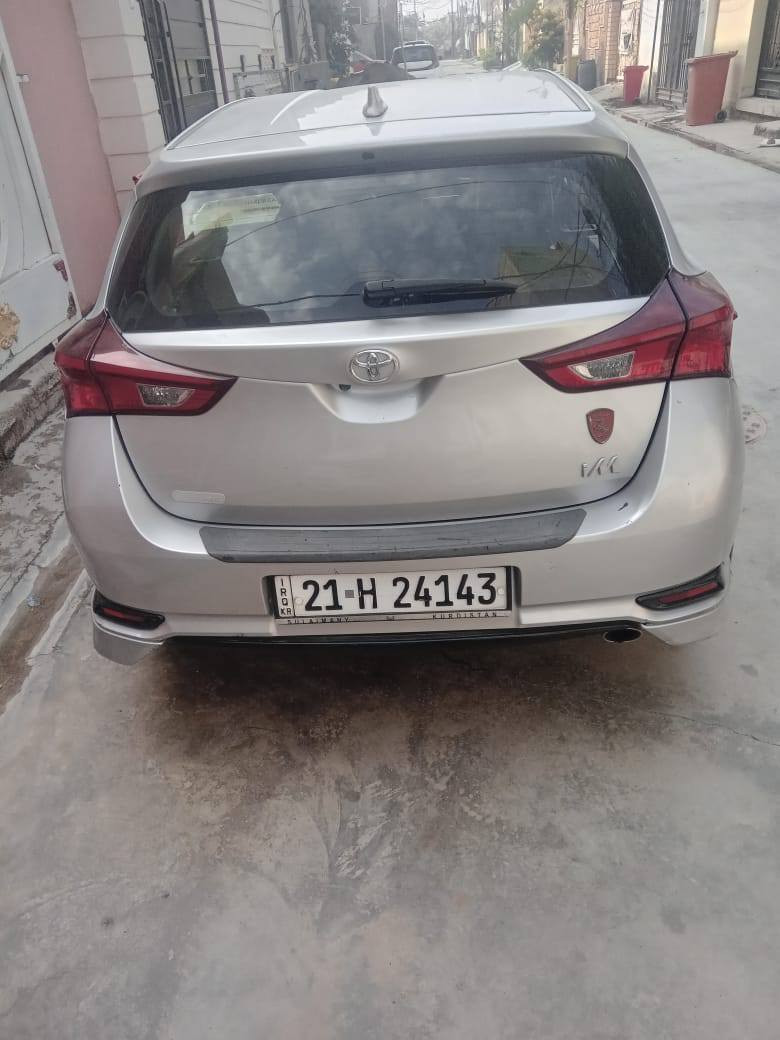 السلام عليكم.
سيارة كورلا 18   رقم سليمانيه الجديد اج باك
المواصفات..
كير ومحرك جيديد ماشيه73 كيلو
كامره حساس رادار
بيه صبغ بنيد وجاملق بدون دواخل
السعر 112 بيه مجال
العنوان ديالى
رقم تلفون ***********
