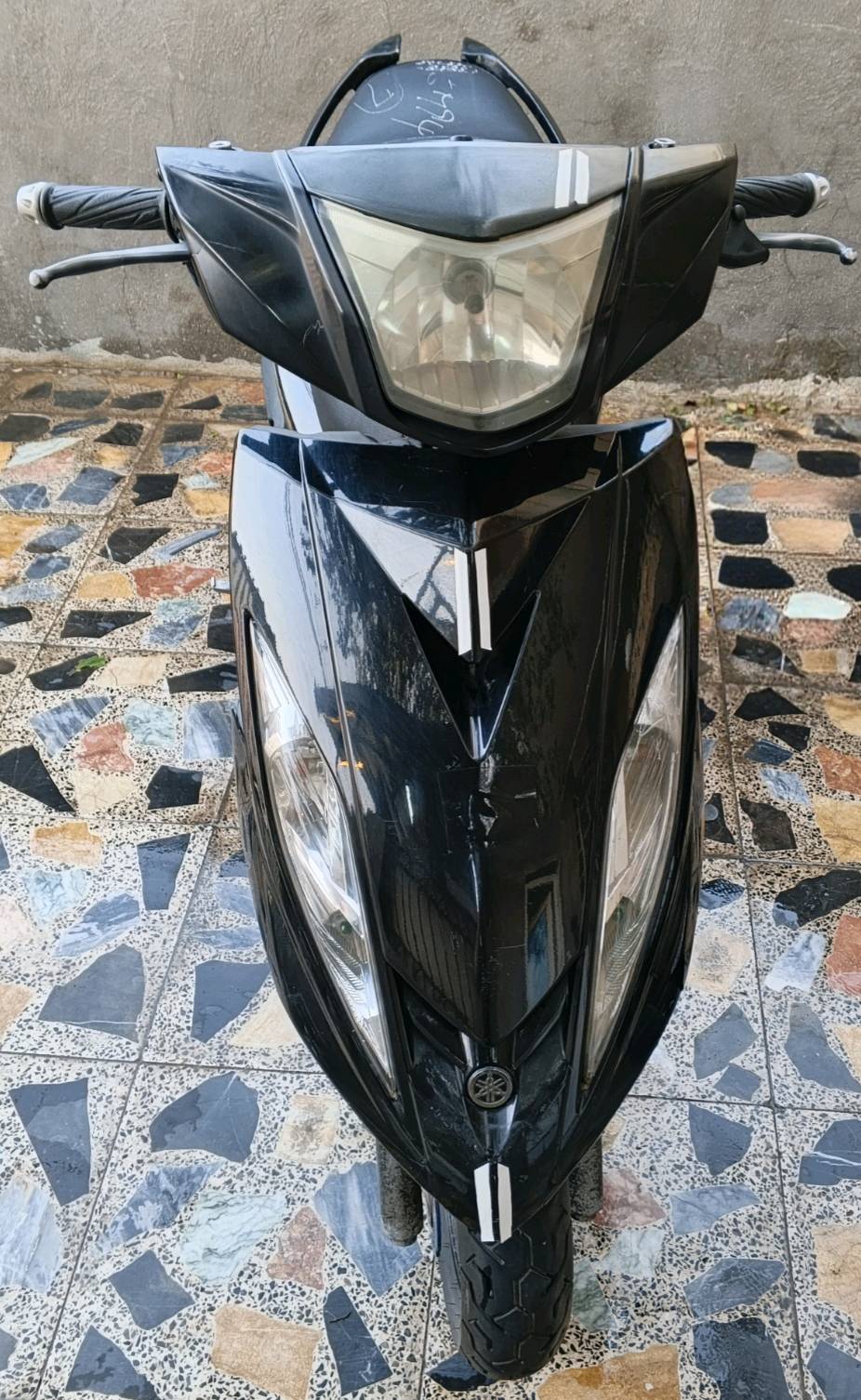 السلام عليكم جيتي ار ناشفة للبيع
كفالة عامة كهربائيات و محرك 
كفرات بلادية كاملة من نواقص 
دراجة بيها قبق هندر بلادي مال ثعلب والبلادي مالتها موجود 
مكاني بغداد الحرية
السعر 900 قفل 
*********** واتس اب