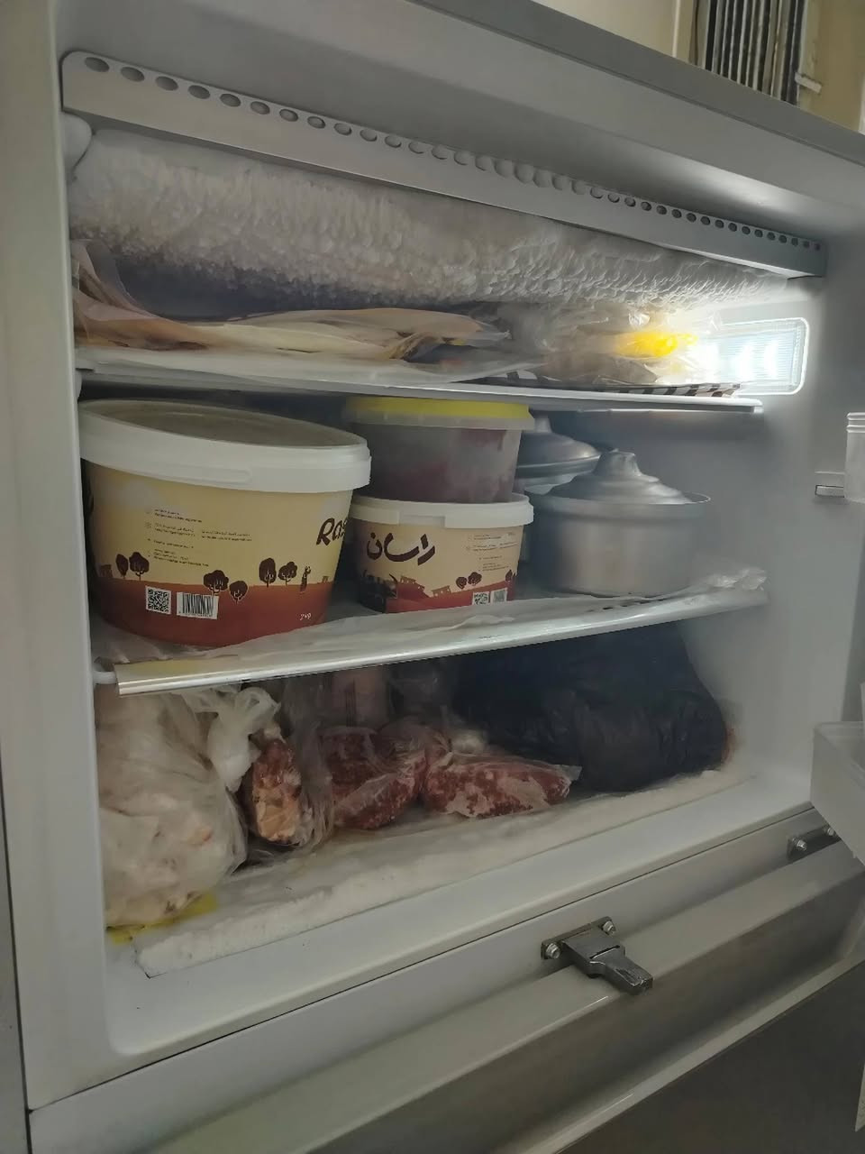 ياالله يارزاق ثلاجة عملاقة ما شاء الله تبارك الله حجم ٢٢ قدم اخت الجديدة نظافة100% ماطور LG  مكفولة من كلشي بغداد الدورة


**إذا كنت صاحب هذا الإعلان وتريد حذفه لأي سبب، رجاءا أرسل رسالة إلى الدعم الفني**