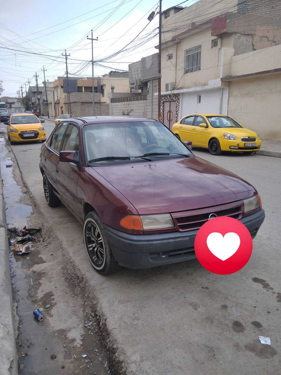 استرا 16 صندوق
موديل 93
رقم نينوى الماني باسمي 
سنوية 28
شرط كير محرك ما بيها طخة صبغ عام جمالية كهربائيات كلها شغالة
سعر 45
***********
***********
موصل. الجانب الأيمن
