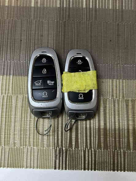 سلام عليكم بصمات توسان امريكي اصلي تفصيخ
مصفرات شرط تتبرمج موديل 2022 و 2023 سعره 75
الف مكاني بغداد الشالجيه رقمي ***********
توصيل عندي محافظات
