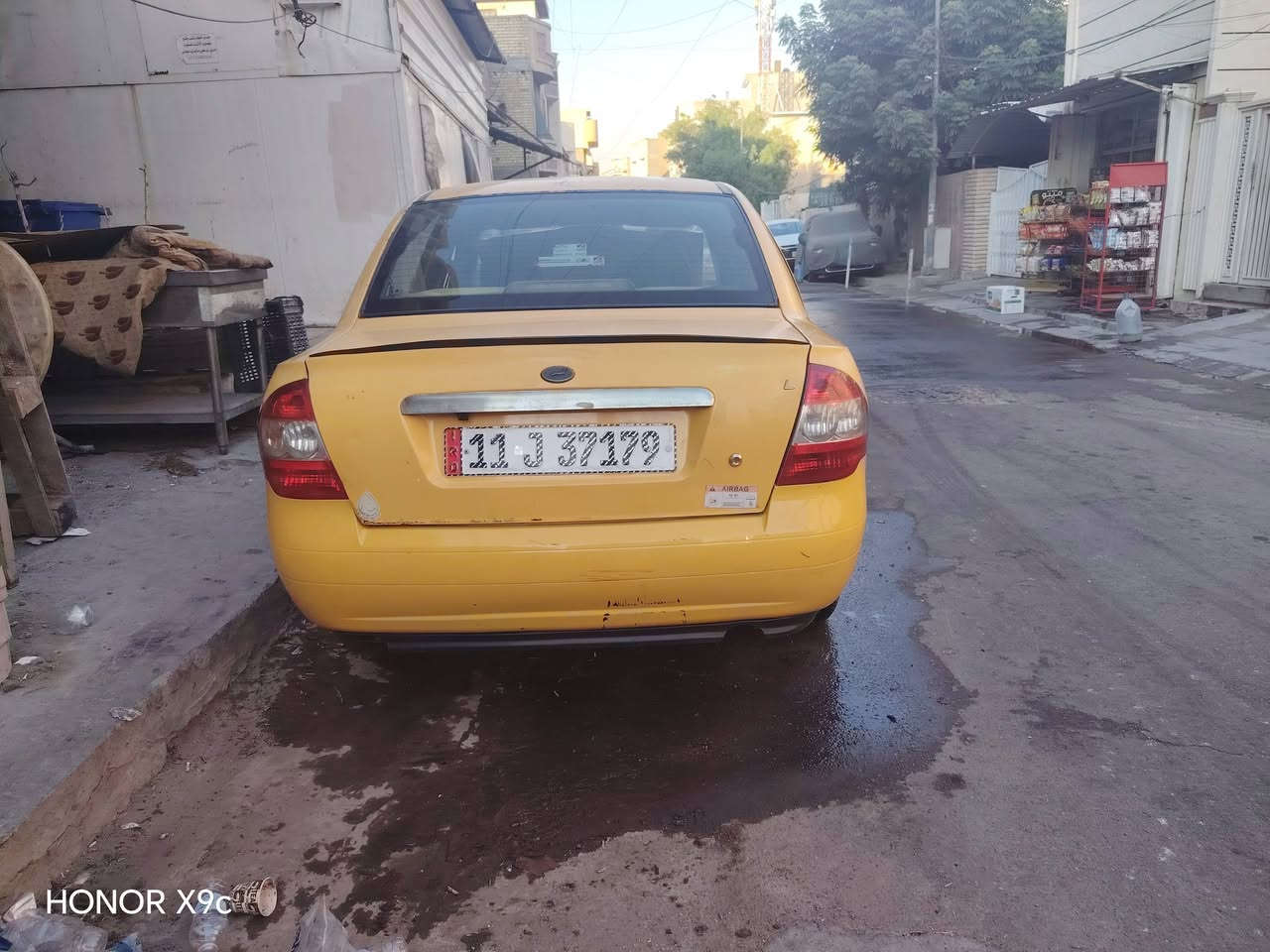 سلام عليكم سيارة طيبه مويل ١٥ للبيع محرك بيه تبخير فقط هيئه وغرمات مصفره باسمي تحويل ثاني يوم سعرها ٣٠ بيه مجال بسيط مامتواجد عل فيس وتساب فقط *********** هذا رقمي
