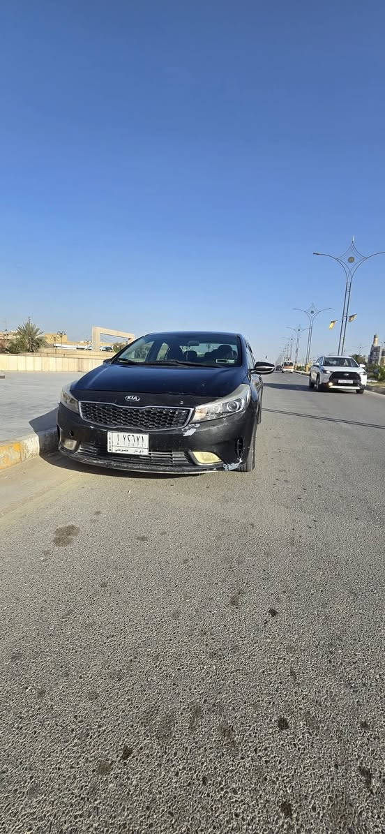 كيان فورتي 2017 
حره بأسمي سنوية لغاية 2028 
مواصفات Ex فول عدا الفتحة 
ماشية 71 mi
بصمه تشغيل وبصمة أبواب 
تبريد قطعتين كشنات جلد 
تدفئه بالكشنات الأمامية 
حادثها فقط طخه بالبنيد راجع بارد
بدون صبغ تكحيل فقط بدون أيرباك 
صور الحادث بالمنشور
محرك كير كفاله بدون فتح 
وياها تخم ويل الاصلي حجم 17 
السعر 117

مكاني ذي قار حي الشهداء قرب جامعة العين 
***********
