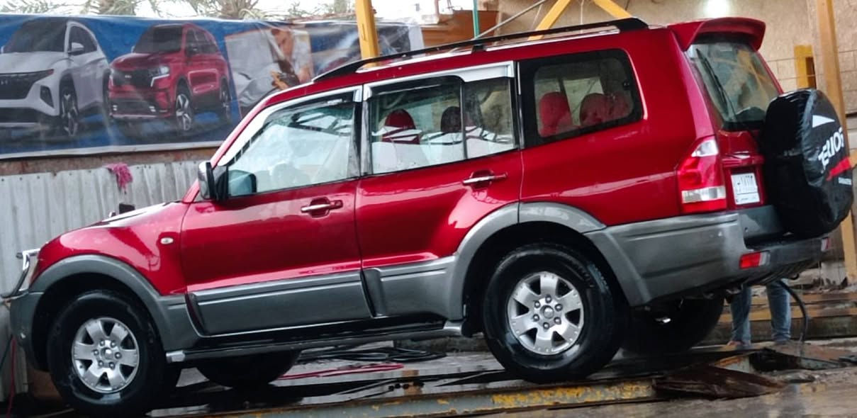 باجيرو للبيع موديل 2006رقم بغداد بسمي  جاهزه عوزه ترتيب عنوان بغداد العبيدي ***********سعر85
