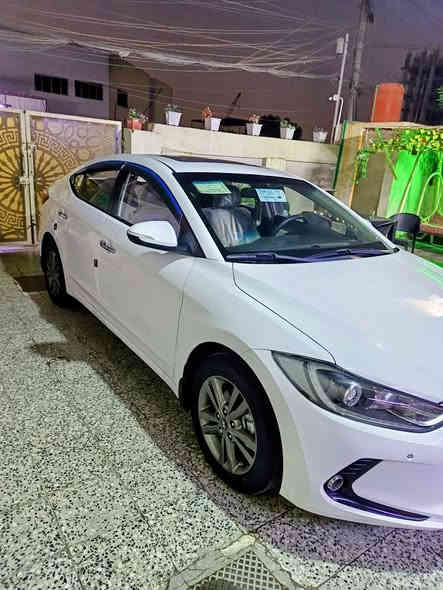 السلام عليكم للبيع النترا خليجي ٢٠١٨ جديده جدا ماشيه (٩٧)الف كفالة عامه من صبغ وفتح كل على وضع الشركة سونار موجود داخل الصور محرك ٢٠٠٠ دوش فول مواصفات بدون بصمه معروف بالخيجي رقم اربيل وكاله او تحويل مكان السيارة بغداد السيديه السعر ١٥٥ للاتصال ***********
