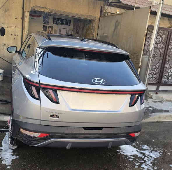 ............يا الله...السلام عليكم 
........دخول جديد قبل أيام وصلت
......هونداي توسان بانزين موديل2024
....لمتد فوووول مواصفات بانوراما 
......... أعلى فئة بالتوسان أل٢٤
....ماشية ٦تالاف ميل حقيقي 
........لون سلفر فضي
..داخل جلد أسود ملكي 
............سيارة بدون إيرباك 
حادثها تبديل چاملغ جهة السايق
 وتصليح وصبغ شبرين بالبنيد 
......المواصفات 
.... لمتد vip فول الفول أمريكي 
لون السيارة سلفر فضي 
.............. LIMITED VIP
1- بصمة تشغيل 
2- بصمة أبواب لمس دخول ذكي 
3- بنوراما على طول السيارة 
4- صندوق كهرباء شفط 
5- كامرات 360 درجة
 ( جانبية - أمامية - خلفية ) 
6- كامرات مع الأشارة 
7- السيارة تتقدم وترجع بالبصمة 
8- تبريد وتدفئة بالكشنات كشنات أمامية وتدفئة بالكشنات الخلفية
9- رادرات وسياقة ذاتية 
10- الكشنات الأمامية كهرباء 
11- أضواء محيطية 
12- كشنات خلفية هيتر 
13- مرايات تعتيم ذاتي 
14- أبل كار بلي 
15- أندرويد أوتو 
16- شاشة دجيتل 3 أشكال للقيادة 
17- أشاير ترحيب 
18- أضواء أمامية LED زنون 
19- أضواء خلفية LED
20- نظام سماعات BOOS
21- فول أوامر صوتية 
22- جامات أوتو 
23- قطعتين تبريد 
24- إشارات ب المري
25- كير دگم 
26- شفتات ستيرن 
27- تحكمات ستيرن 
28- السيارة فور ويل 
29- محرك أقتصادي2500
نظامين ITmوGDIالمرغوب
30- هاند بريك بصمة 
31- شحن واير ليس 
32- منافذ شحن 
33- أوتو هولد 
34- تشغيل عن بعد 
35- السيارة أوتو بارك 
36- حساسات أمامية 
37- حساسات خلفية 
38- گير ٣أنظمة أيكو وسبورت ونورمل 
39- رادار أمامي رادار خلفي رادار جانبي 
40- نقطة عمياء 
وبعد بيها هوآآي مواصفات 
ممشى السيارة ( ٦٠٠٠ فقط حقيقي ) 
السيارة بدون رقم تترقم بأي محافظة 
عدا كردستان 
السيارة واصلة مصلحة درجة أولى 
وأحلى من الصور
للأستفسار 
العنوان بغداد حي القاهرة 
تلفون أو واتساب ***********
