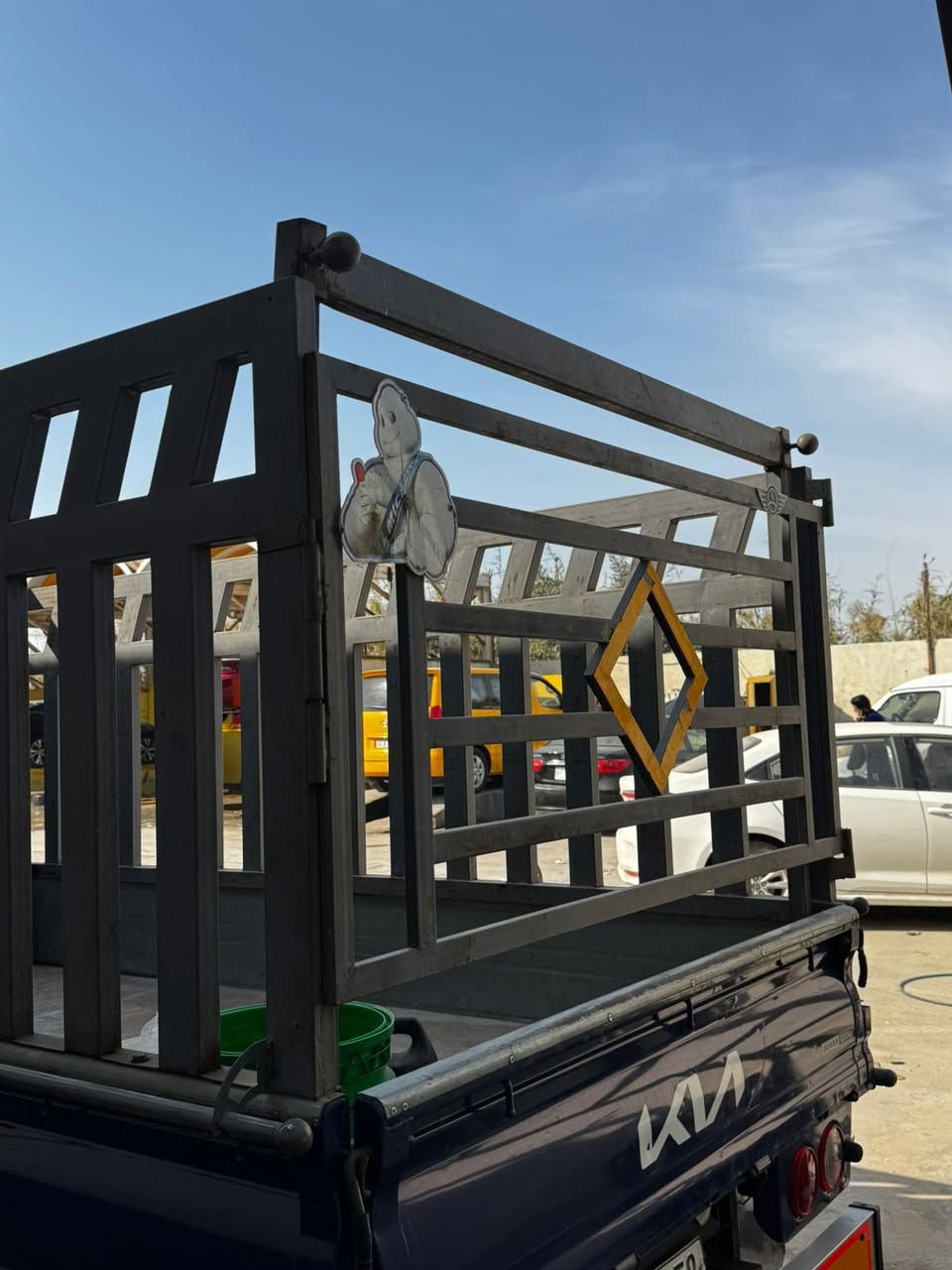 سلام عليكم محجر فحل لبيع وياه كاسحه هم لبيع مكان ناصريه الهاتف ***********
