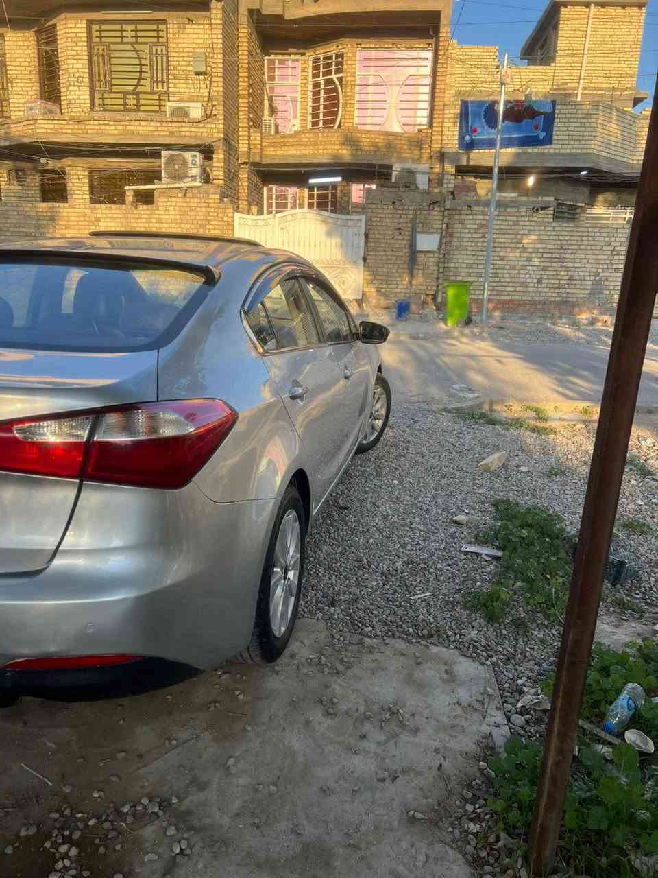 السلام عليكم سيراتو موديل ٢٠١٣ رقم بغداد بأسمي تحويل مباشر بيها مكانات صبغ ابيع حزام سيارة فول مواصفات بصمة كشنات جلد تدفئة بالكشن مري شفط ثلاجة فتحة هيتر استيرن السعر ٩٣ وبيها نواقص بسيطة اوكعهن من سعرها مكان السيارة بغداد الحسينيه اتصال على الرقم ***********
