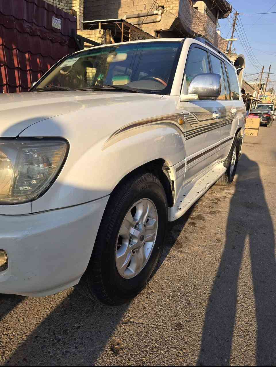 تويوتا لاندكروزر 2007 مونيكا GXR
اللون أبيض 
فول مواصفات سلايد
ثلاجة، أربع جامات أوتو
، تبريد مركزي وبصمه عدد ثنين
شاشة آيباد،  كلش حلوة
السيارة باقيـة بلاديه

ما بيها صرف ولا دخان
 
گير ومكينة بشرط
نظيفة كلش وما بيها أي خلل
4 تايرات جديد ،  ما تحتاج شي
السعر 173 ورقه وبيهه مجال بسيط 

شرط تحويل 

أرقام المالك:
***********
***********
