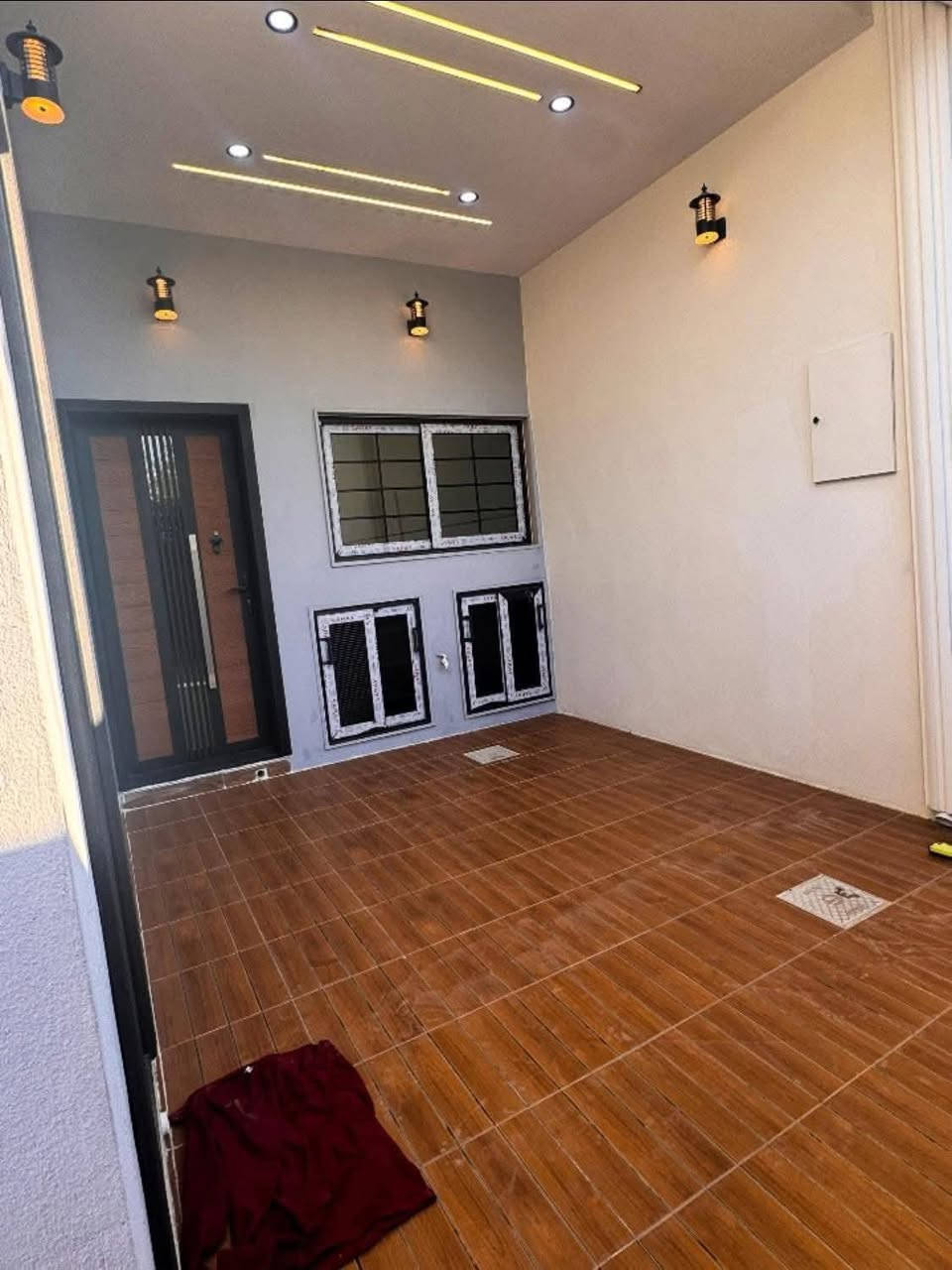 🔥دار طابو  للبيع كركوك حي العدن قرب مدينة العاب 125متر واجهة ٧.٥م  شارع عريض مقابل حديقه عامه طابقين 3غرف نوم وهول 2 واستقبال  ومطبخ وصحيات درج داخلي وكراج سياره 
تصميم نيو كلاسيك  ***********☎️
☎️*********** كركوك, العراق
