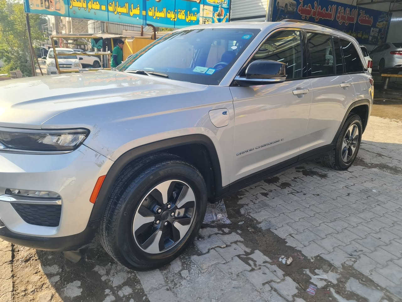 جيب 2023
هايبرد 4xe خمسة راكب
للبيع او للمراوس
فول مواصفات لمتدد 
3شاشات 
ماشية ٣٠ 
فول للأخير 
بانوراما 
3انضمه 
هايبرد بانزين كهرباء 
كل غراضها من شاحنه موجود جاهزه 100%
حادثها طاكة فريم ممة وبدلتها و بدلت جاملغ ايمن و صبغ بالبنيد ع كد ضرر بسيط و بالباب بدون تبديل وبدون فتح

رقم بغداد الجديد بأسمي 
مكاني بغداد 
صور الحادث مرفقه
رقمي : 
***********
