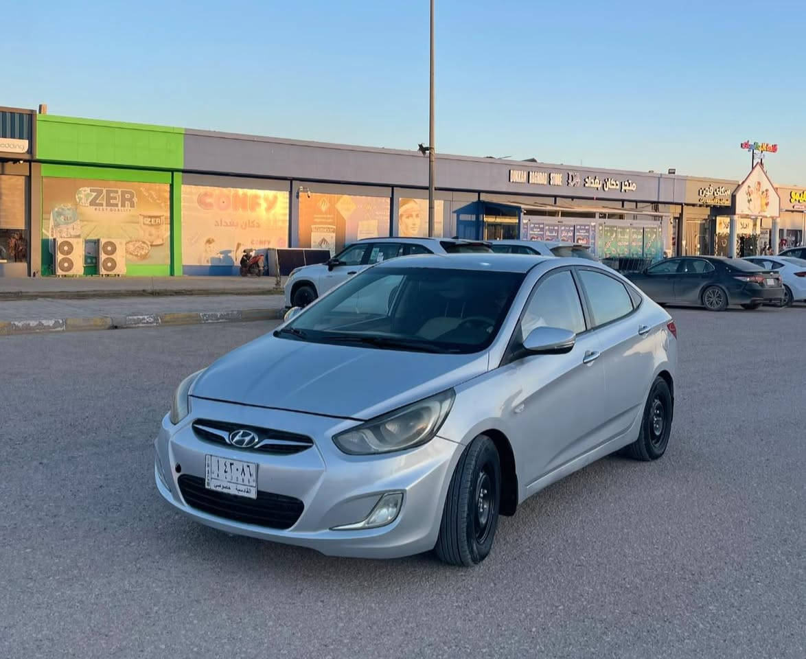 السعر  $ 78 وبيه مجال
اكسنت   2015  خليجي  كير 
مكينه 1400  كفاله  تبريد  ثلج 
 السياره بيه جاملغ خلفي وباب
 قادسيه جاهزه السياره بديوانيه

***********
