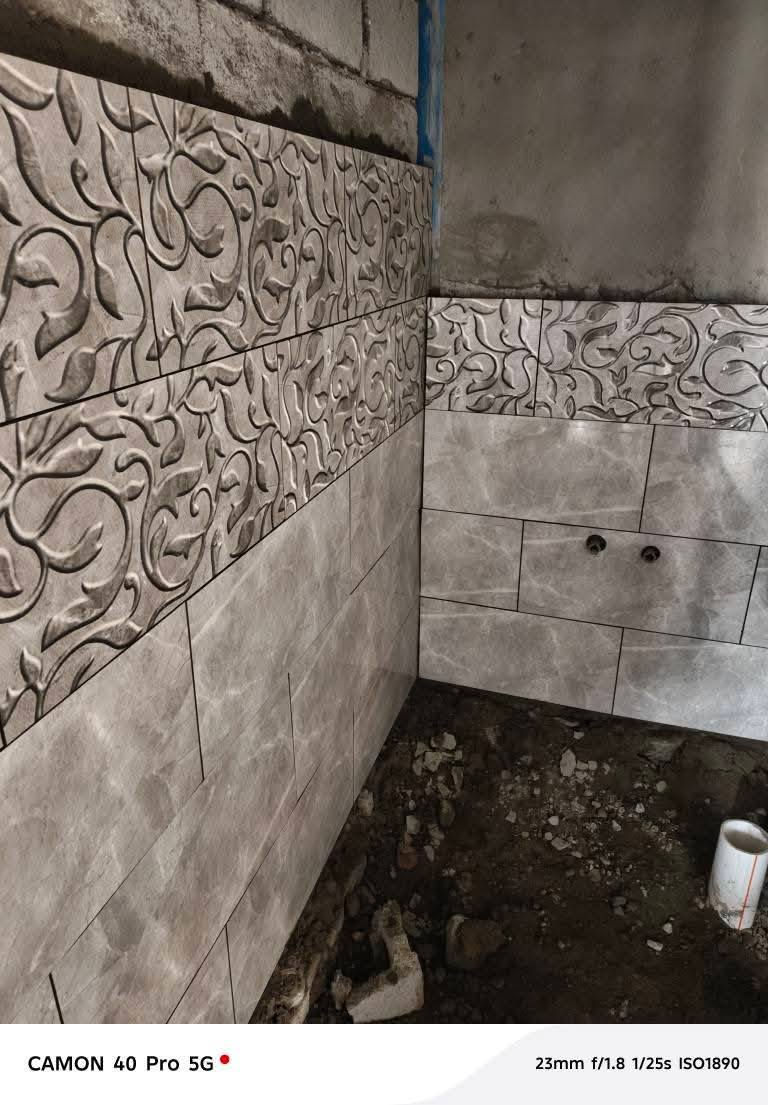 السلام عليكم خلفه سيراميك متفرغ حاليا شغل درجه اولئ جدران ارضي بورسلين الواح اشتغل بديالئ فقط تواصل وبل يومية هماتين اطلع 
(***********)
موجود واتساب
