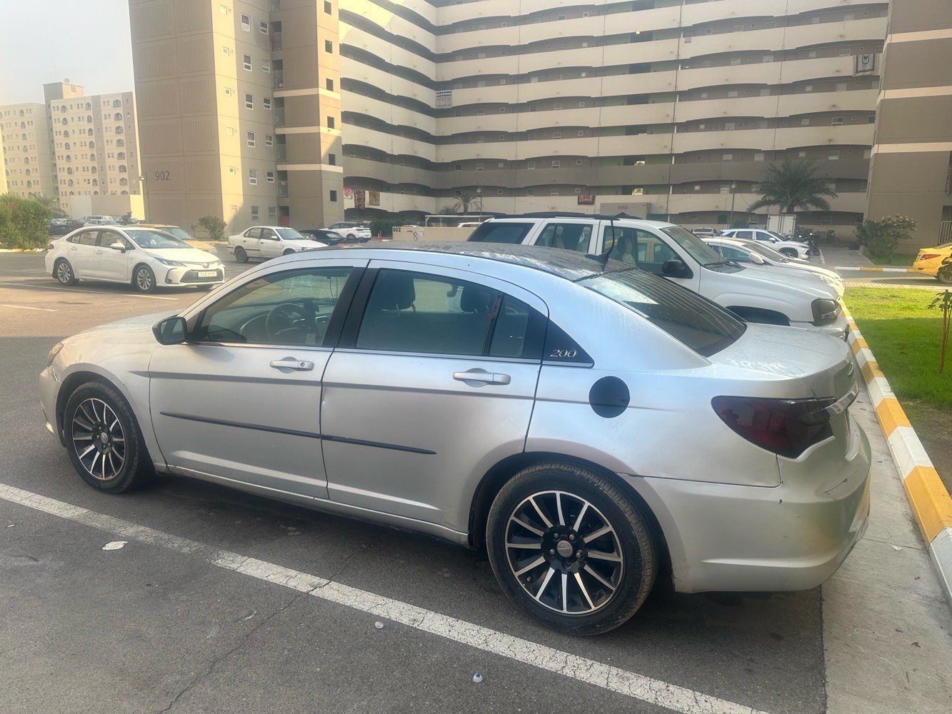 سيارة C200 موديل 2012 محرك 2400 رقم بغداد السيارة عليها ادمة كامله تايرات و باتري و الحدادية كلها جدد سنوية و هزه جديدة حادثها بأمريكا الجنطة و الجاملغ الخلفي و مبدلات شاشة كبيرة و كامره و دي جي و السيارة مصبوغة عام للجمالية بدون حادث و ع الفحص مال السونار مكينة و كير مكفولات السعر 67 ورقة ***********