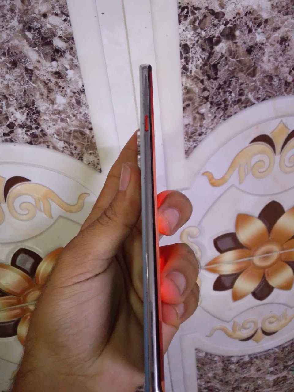 كامون 40 برو5G
ذاكره 256 
رام 12+12
مبدل شاشه وكاله ام البصمه 
الكامره الاماميه شويه مو واضحه 
رايده ب 250 
مكاني بغداد مدينه الصدر 
‏‪***********‬‏
