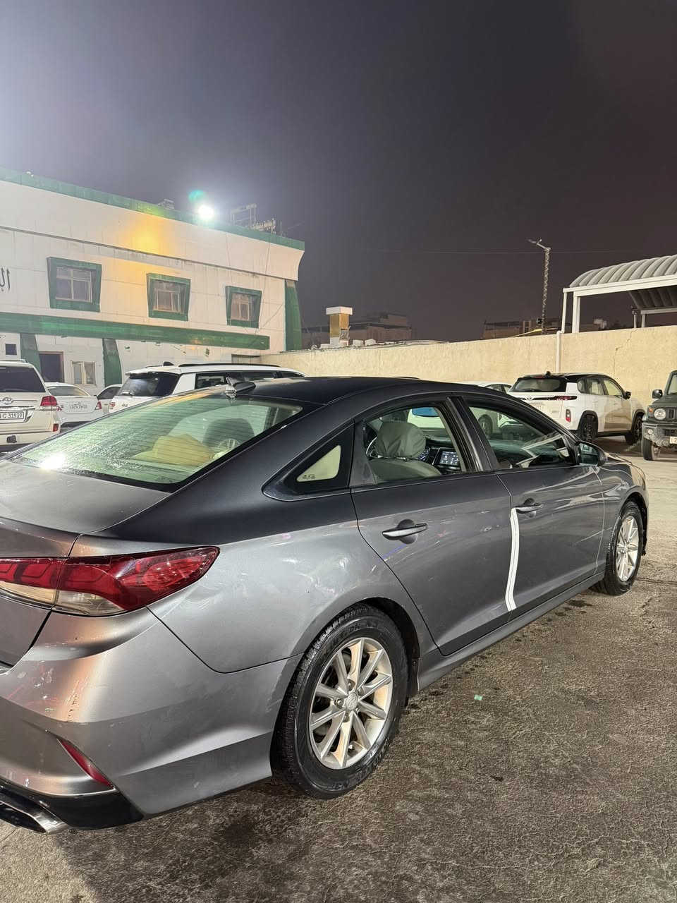 سوناتا موديل 2018 للبيع
سنوية لغاية 2030 تنتهي بشهر ل9
السيارة بأسمي بصرة 14 
تبريد تدفأ خير من الله 
رقمي ***********
السعر 128
مكينة كير كهربائيات الحمدالله خير من الله 
سيارة وارد امريكي حادثها بأمريكة فقط دعامية 
وبل عراق بيها بل هلال الخلفي بل جاملغ 
وبيها باب السايق بارد
