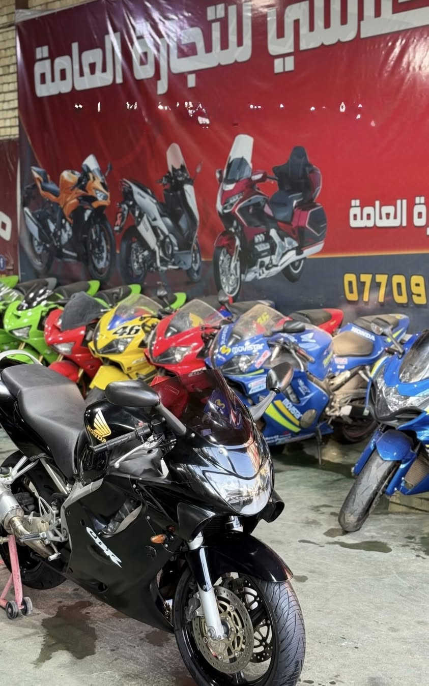 السلام عليكم اخواني دراجة بطح F4 600 للبيع الدراجة مكفولة مآخذها من كلشي وكلاشي قبل اسبوع نزلتها ***********
