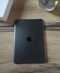 ايباد ٩ • ذاكرة ٢٥٦ • شحن يدوم