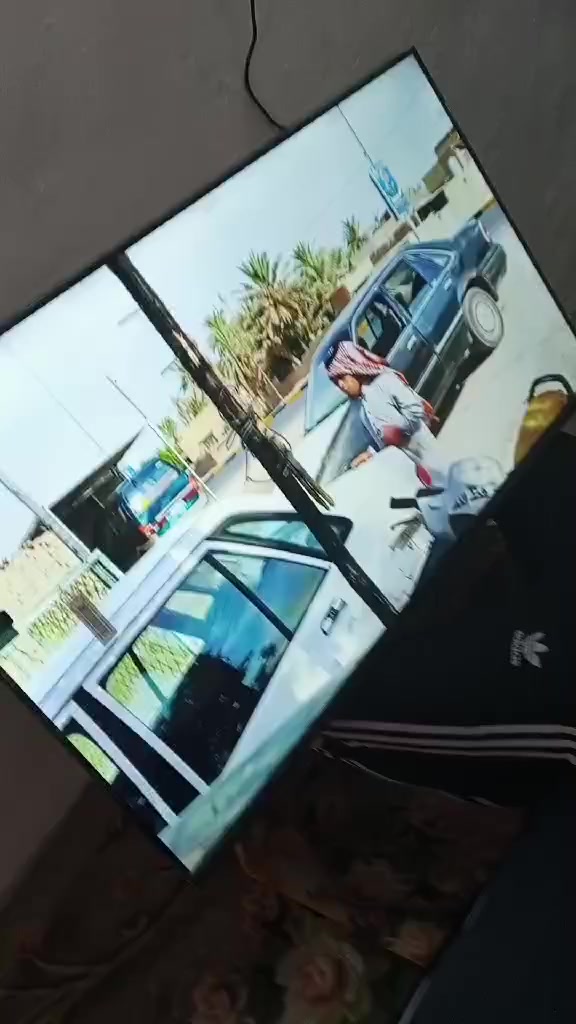 سلام عليكم بلازمه حجم 43 فول مواصفات استعمال قليل للبيع قيم وخذ بل يرضي بي الله أخت الجديده البياع شارع 10 الثالثه ***********
