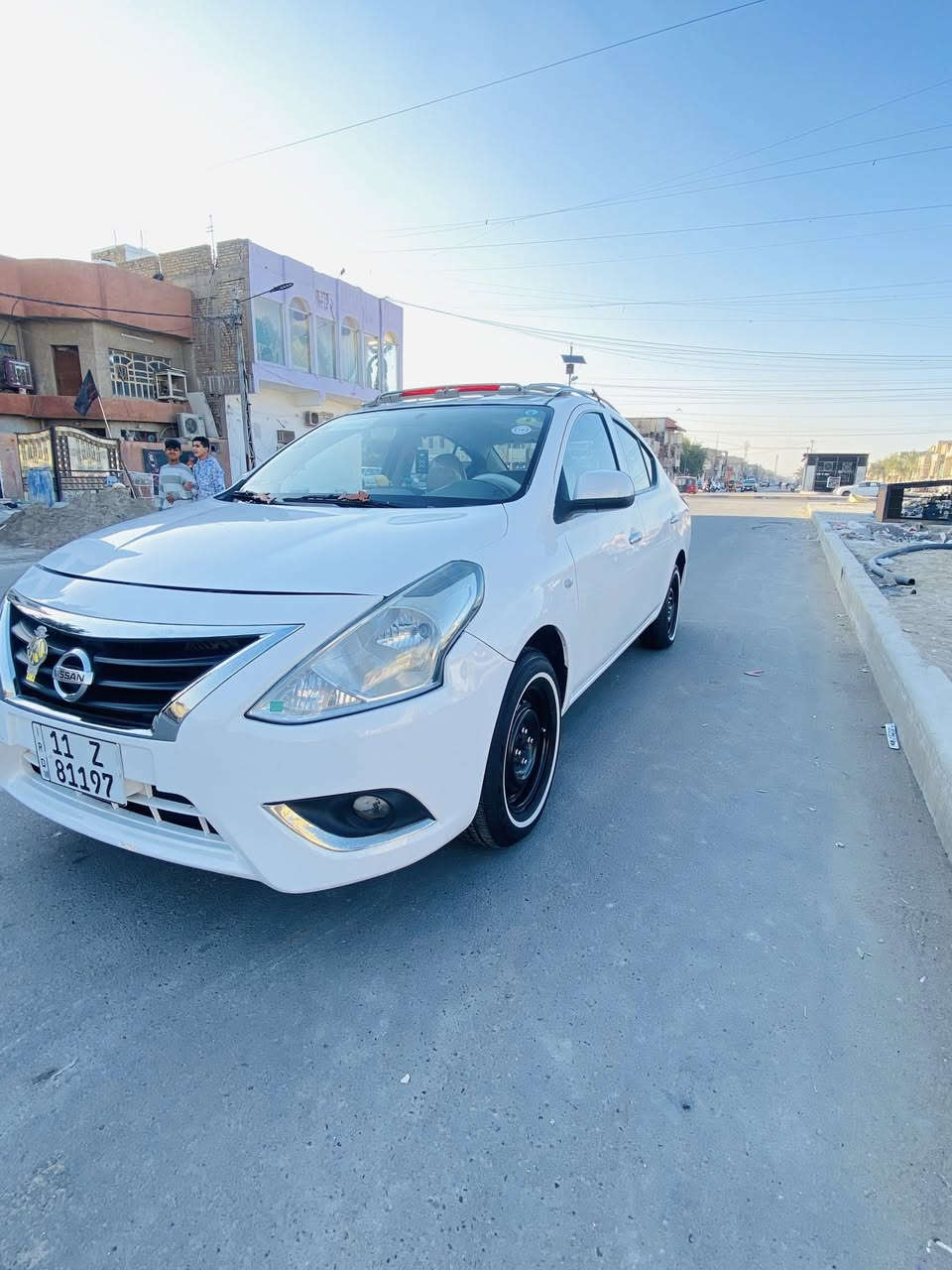السلام عليكم 
نيسان سني 2022 هندي ام البليته الزركة 
ماشية 80 الف السيارة بيهه ضربه بالجنطة خفيفة 
السيارة مصبوغة عام تغير لون من الفيلي الى الابيض السيارة جديدة بمعنى الكلمة ترايها زيرو ماشالله 
مكينة كير حدادية خير من الله تخم تاير جديد شاشة ابل كاربلي اندرويد اوتو دوشمة داخل السيارة بالكامل السيارة جاهزه للاخير
السيارة بأسمي تحويل ثاني يوم سنوية لل2030

سعر السيارة 105$ وبيها مجال للشراي 
مكاني مدينة الصدر 
للاستفسار : ***********
