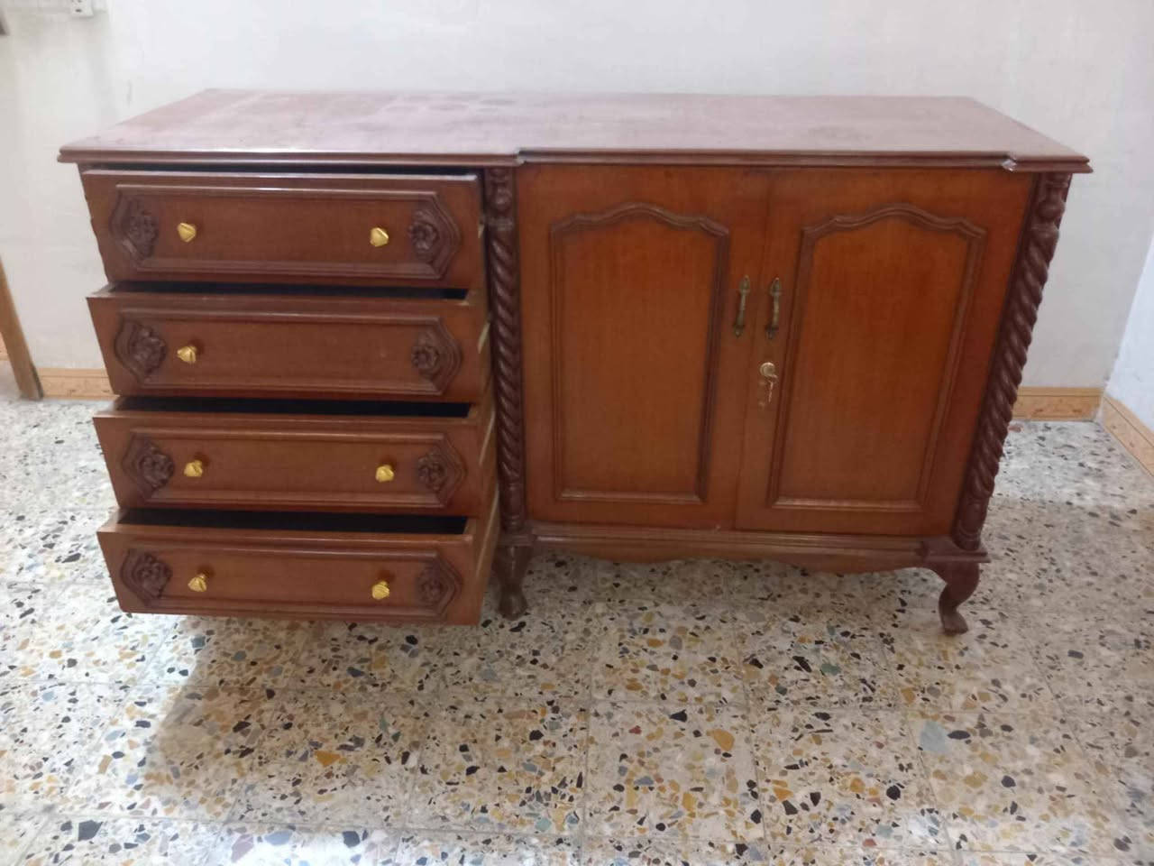 عرص البوفيه 174 سم عمق 60 سم  ارتفاع متر بغداد, العراق


**إذا كنت صاحب هذا الإعلان وتريد حذفه لأي سبب، رجاءا أرسل رسالة إلى الدعم الفني**
