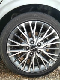 تك ويل مال جي تي لاين هو والتاير جديد مال 24 بس التاير بي عنجوره يعني ...