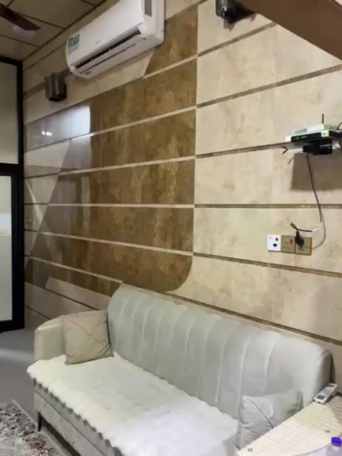 دار للبيع مساحه 100 متر طابقين مكانه نجف حي نداء منطقت 50الف مطلوب لصندوق لسكان 30 
تطلوعته 110 
لكفيل يتغير 
شغل فول 
يحتوي عله اربعه غرف وصاله واستقبال ومطبخ وصحيات 
لستفسار 
***********
