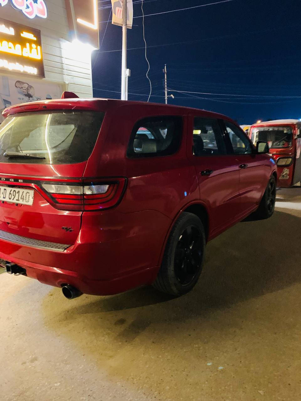 السلام عليكم دورنكو للبيع موديل 2018 رقم بغداد دولي بسمي فول واحد علا واحد سي تادل فتحة بصمة شاشة كبيرة كشنات جلد غرفه  ملكيه كهربائي جنطه كهربائي حساسات بجم محدث مكينه 8سلندر لسيارة فول مواصفات بيها صبغ 3قطع بدون دواخل بدون أرباك لمكان بلقاسم لسعر 195 استفسار لتصال ***********
