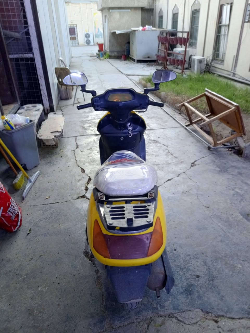 نضيفه كل شي بيها شغال قفل ستيرن قفل جنطه سلف ناعمه خرسه مكاني دوره قفل من الأخير 500 من الأخير ***********
