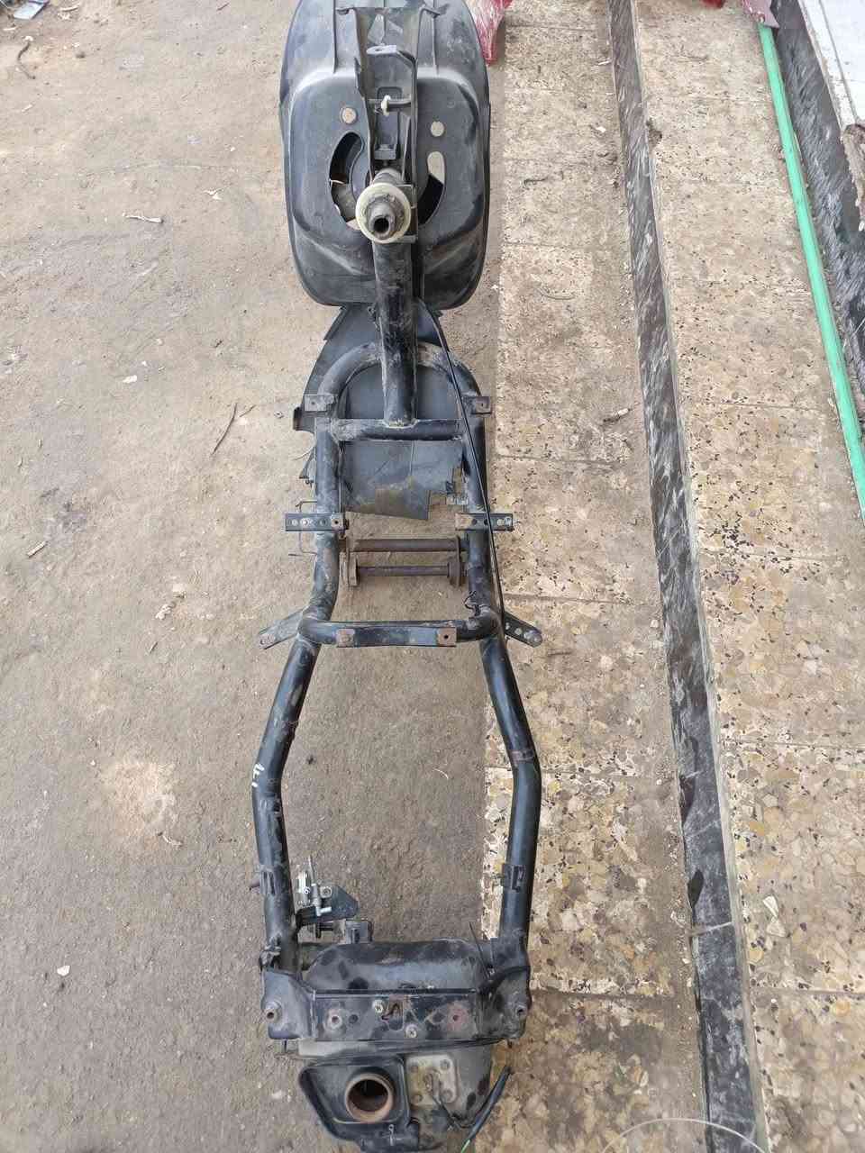 شباب شاصي عدلة فول نضافة ويا تانكي وطبر باز امامي وشيال وماشة سعرة 125 وبي مجال بسيط *********** مكاني ديوانية التقية
