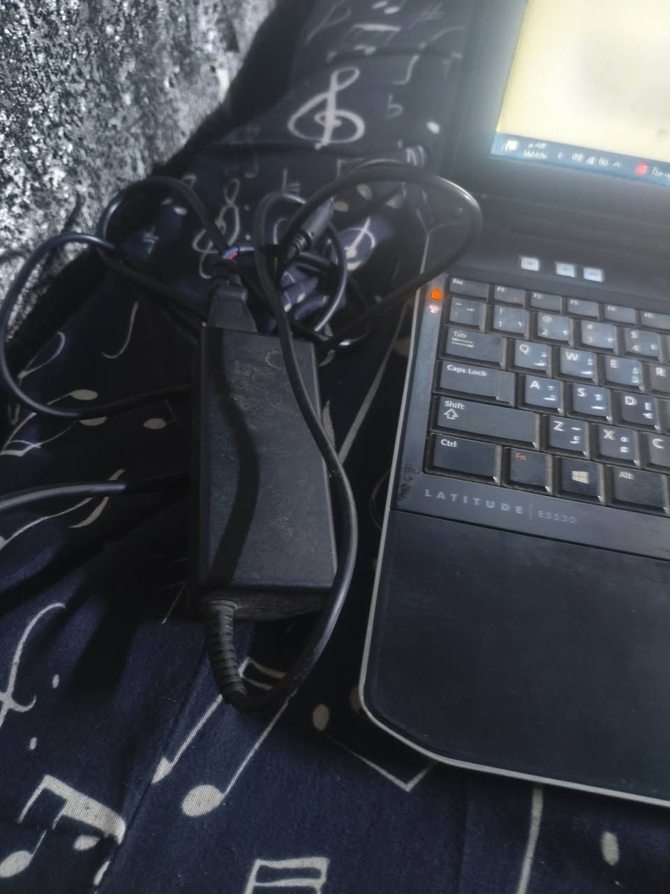 لابتوب dell للبيع دل ديل

معالج كوراي 5 
الذاكره 129 ssd
العشوائيه 8
ويندوز 10
شاشه اكبر شي
 ناقصه بطاريه فقط تبديل شغاله عالشاحنه مباشر 

رايده ب 150 

مكاني بغداد شارع حيفا
***********
