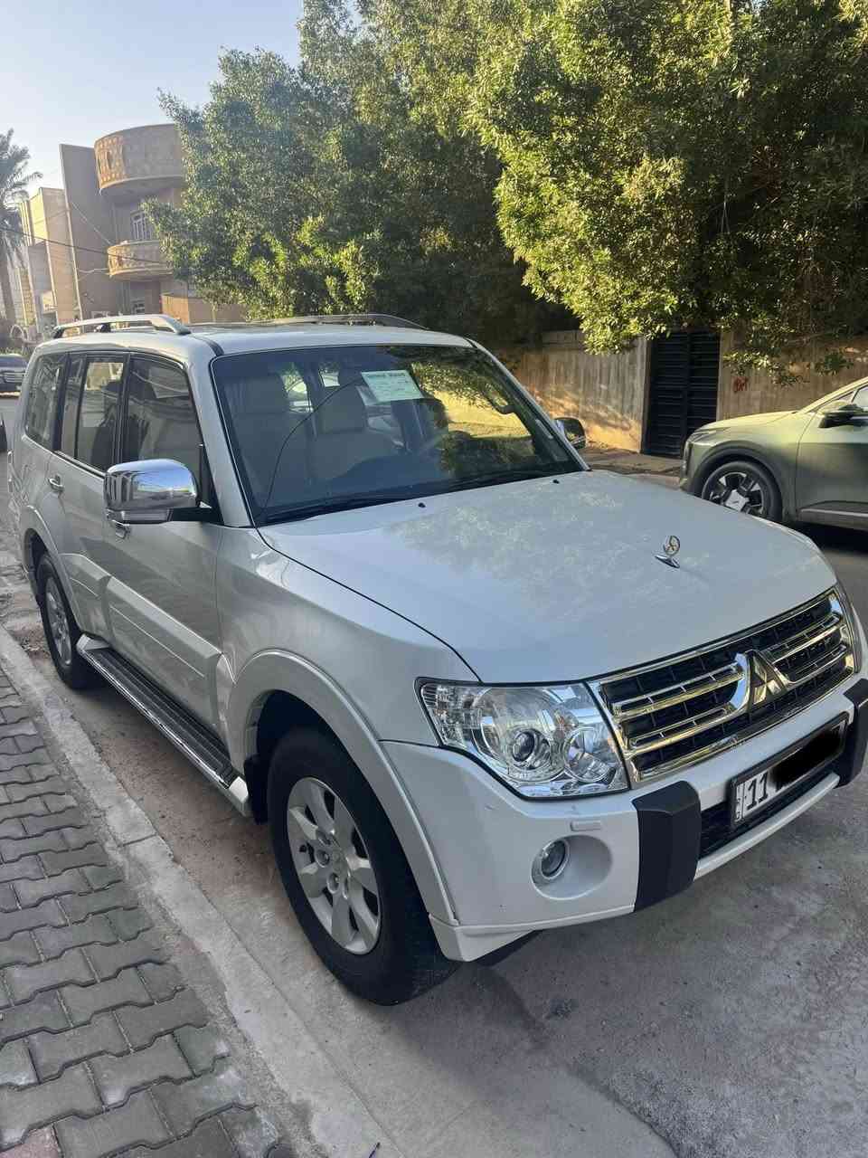 السلام عليكم
باجيرو حبتور 2010 مكفولة من الصبغ والبارد رقم بغداد بأسمي السنوية 1/1 سلايت لايت زنون دمام حساس خلفي كشنات كهرباء تبريد 3 قطع 7 راكب كشنات جلد 6 ايرباك 12 سماعة فور ويل مكاني المنصور او منطقة علي الصالح السعر 148$
***********
