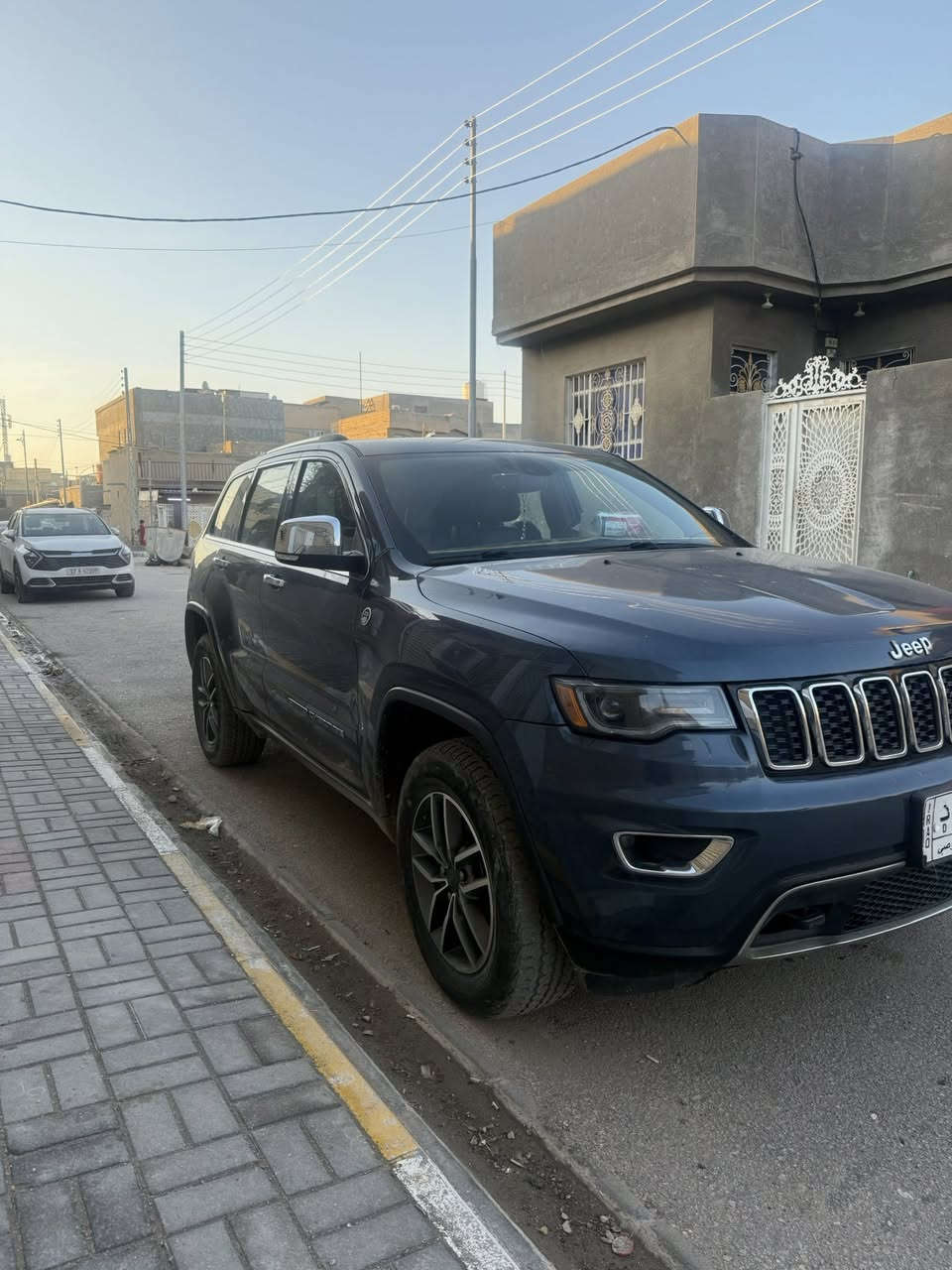 جيب گراند شيروكي Limited Trail Rated موديل 2021
فور ويل درايف (4WD) 

🔸 ماشية: ٤٩
🔸 كشنات جلد + كرسي مساج
🔸 كشنات كهربائية مع تبريد
🔸 كاميرا + حساسات
🔸 نقطة عمياء
🔸 فتحة سقف بانوراما 
هيدروليك جكات ، لايت زنون جنطة كهربائية، تشغيل عن بعد، والحادث كلش بسيط وموجوده بالصور،


**إذا كنت صاحب هذا الإعلان وتريد حذفه لأي سبب، رجاءا أرسل رسالة إلى الدعم الفني**