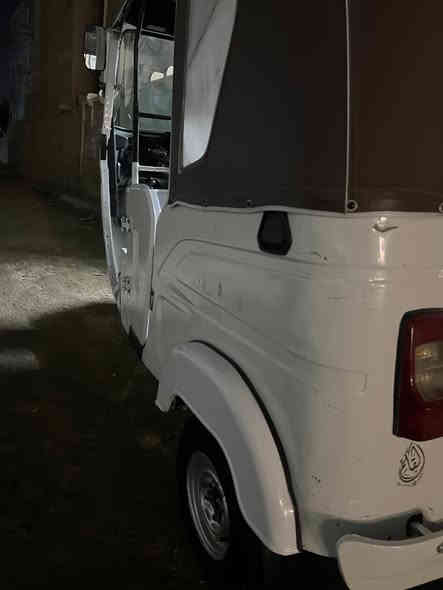 تكتك موديل ٢٠٢١ معمر بس دوسهه مابيهه اي نقص جديده او خير من الله مكينه.كفاله من  تنقيص ولا تبخير  العنوان الدوه ابو دشير ***********
