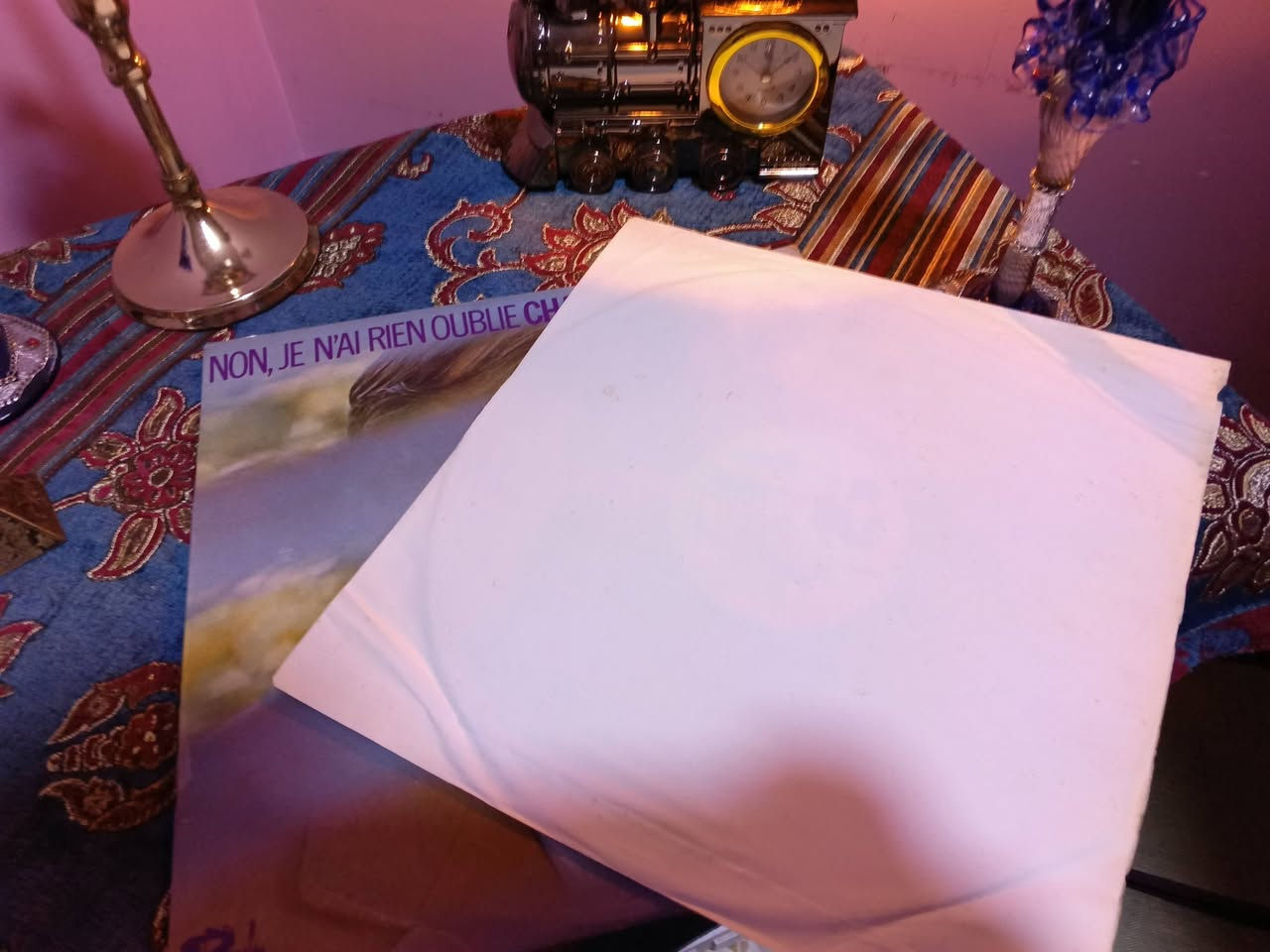 مجموعه اسطوانات غربيه نظيفه تماما زمن 60s


**إذا كنت صاحب هذا الإعلان وتريد حذفه لأي سبب، رجاءا أرسل رسالة إلى الدعم الفني**