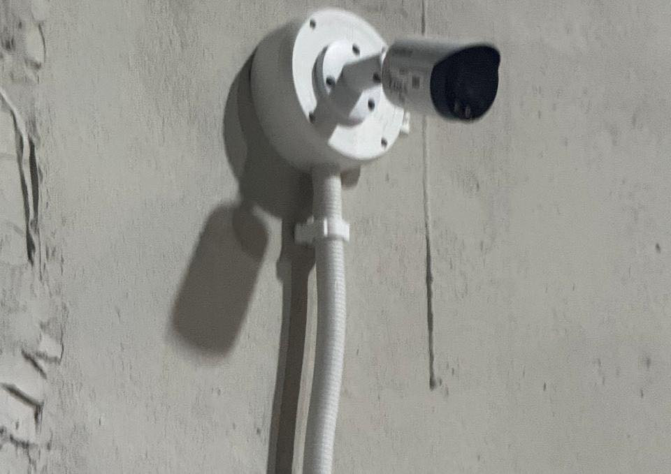 بعض اعمالنا :
تم الانتهاء من تنصيب احدى المنازل  ب6 كاميرات 

5 ميكا  نضام كوكسل  من شركة #Dahua 
 
#الموقع/ بغداد / الامين الثانيه / شارع نواب الضباط 
#دقة في العمل 
#الاتقان في التنفيذ 
للأتصال :***********
