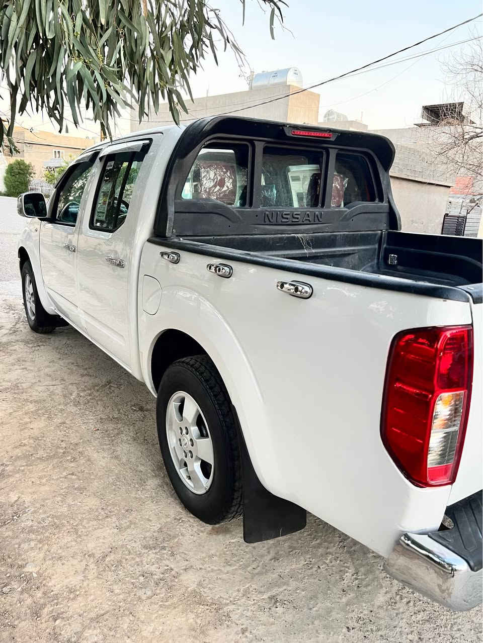 نيسان نڤارا 2012 سنوییە جدید لل ٢٨ 
بدون صبغ ولا ضربه كيرو محرك شرط 
مكان كركوك رحيم اوا سعر105 بيهه مجال 
 ***********
***********
*********** 
*********** كركوك, العراق
