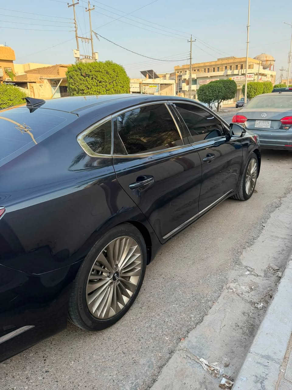 السلام عليكم
للبيع كيا كادنزا sxl بريميوم 

اعلى شي بالمواصفات السيارة ما بيها دكمة فارغة 

السيارة ما بيها ايرباك حادث سطحي مرفق بالمنشور

السيارة بيها كتاب تظليل من مرور الاقليم و ماشي بكل العراق بي مده 10 اشهر

5 كامرات 

داتا شو 

تثبيت مسار 

تدفئة و تبريد كراسي 

تدفئة ستيرن 

هاند بريك دكمة

اوتو هولد 

بردات 3 

نقاط عمياء 

صندوك كهرباء

رادار امامي 

مثبت سرعة متفاعل 

مرايات كهرباء 

حادثها چاملغ و باب سطحي مبدل نفس اللون السيارة نظيفة و بدون لا بارد ولا صبغ صور الضرر مرفقة بالمنشور

السيارة جاهزه بدون نقص مكانها بالفلوجة 

***********
