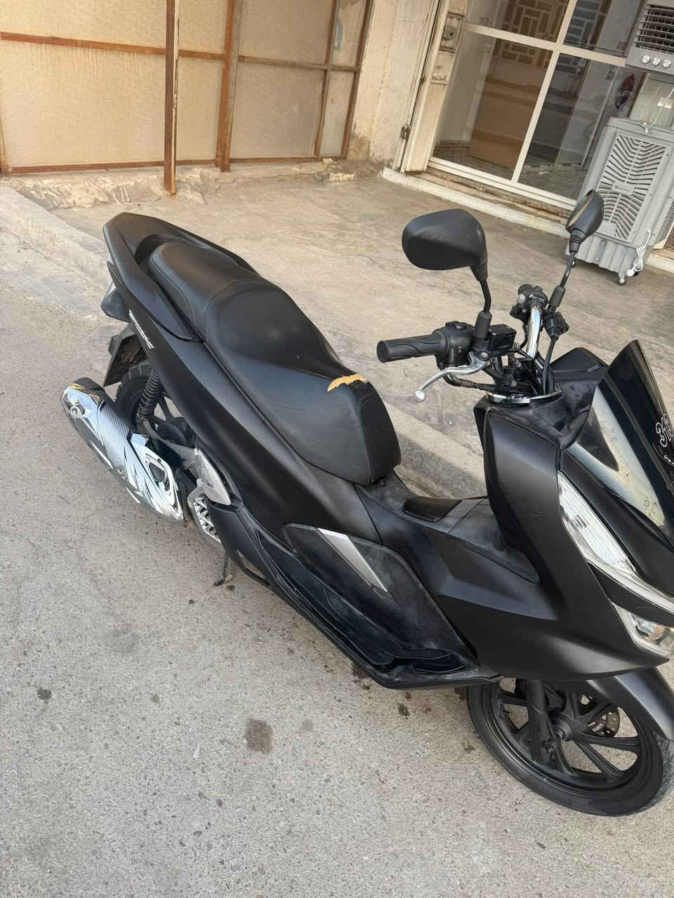 جيل ثالث كوري للبيع نضيفة مكينة ناعمة ما مفتوحة دراجة نضيفة برغي ما ناقصها للبيع سعرها 1900 وبيها مجال بسيط ***********
