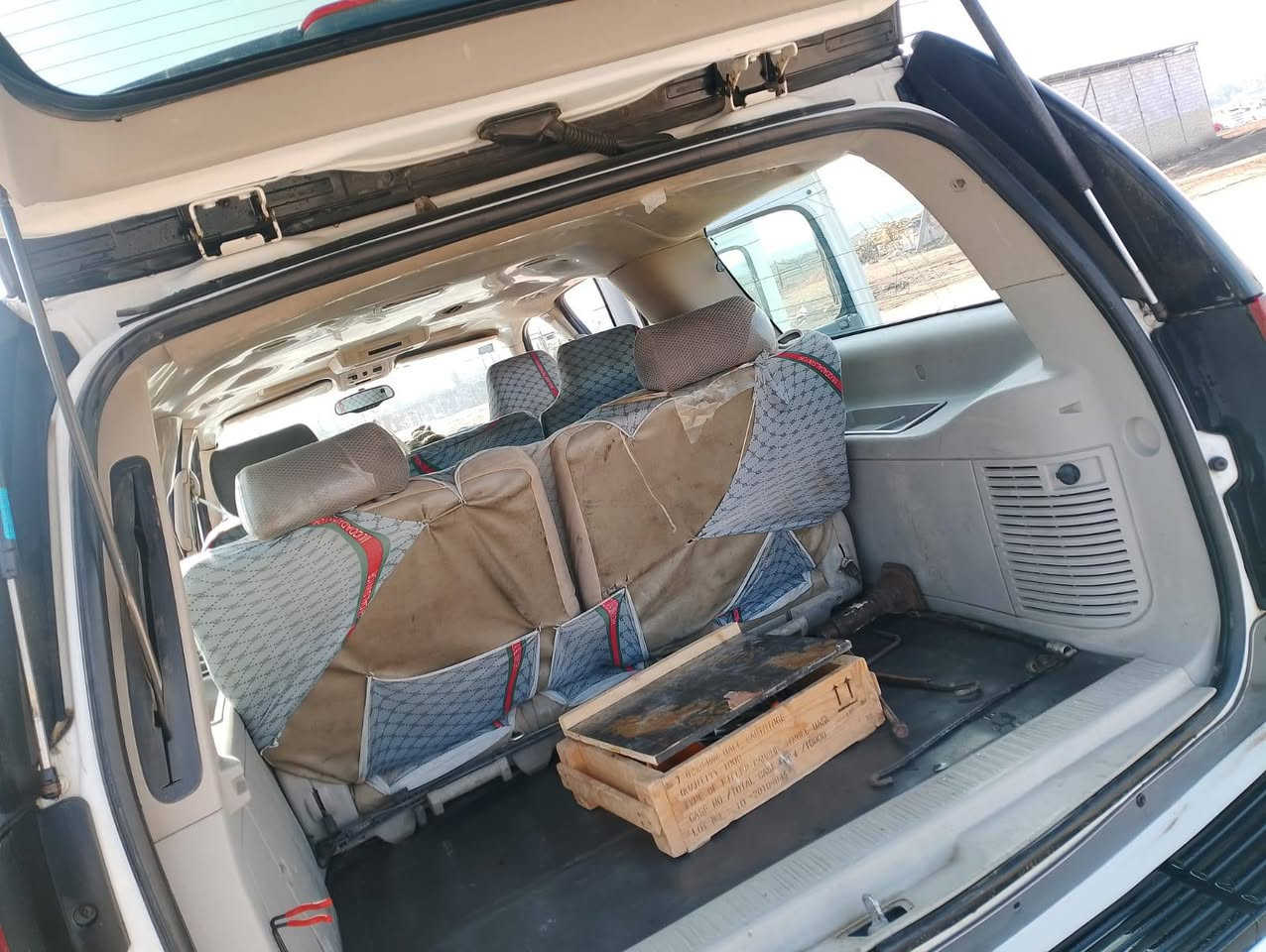 ‏للبيع او المراوس تاهو طويلة موديل 2007 وارد امريكي بيها جاملغ امامي فقط جاهزة من كلشي بدون اي نقص رقم واسط تستلم رقم انگليزي كامل سنويتها تنتهي سنة 2030 اونها اصل ابيض محرك 5100 .. السعر 135 وبيها مجال للاستفسار على الرقم ***********
‏موجودة بالنجف ناحية الحرية.
