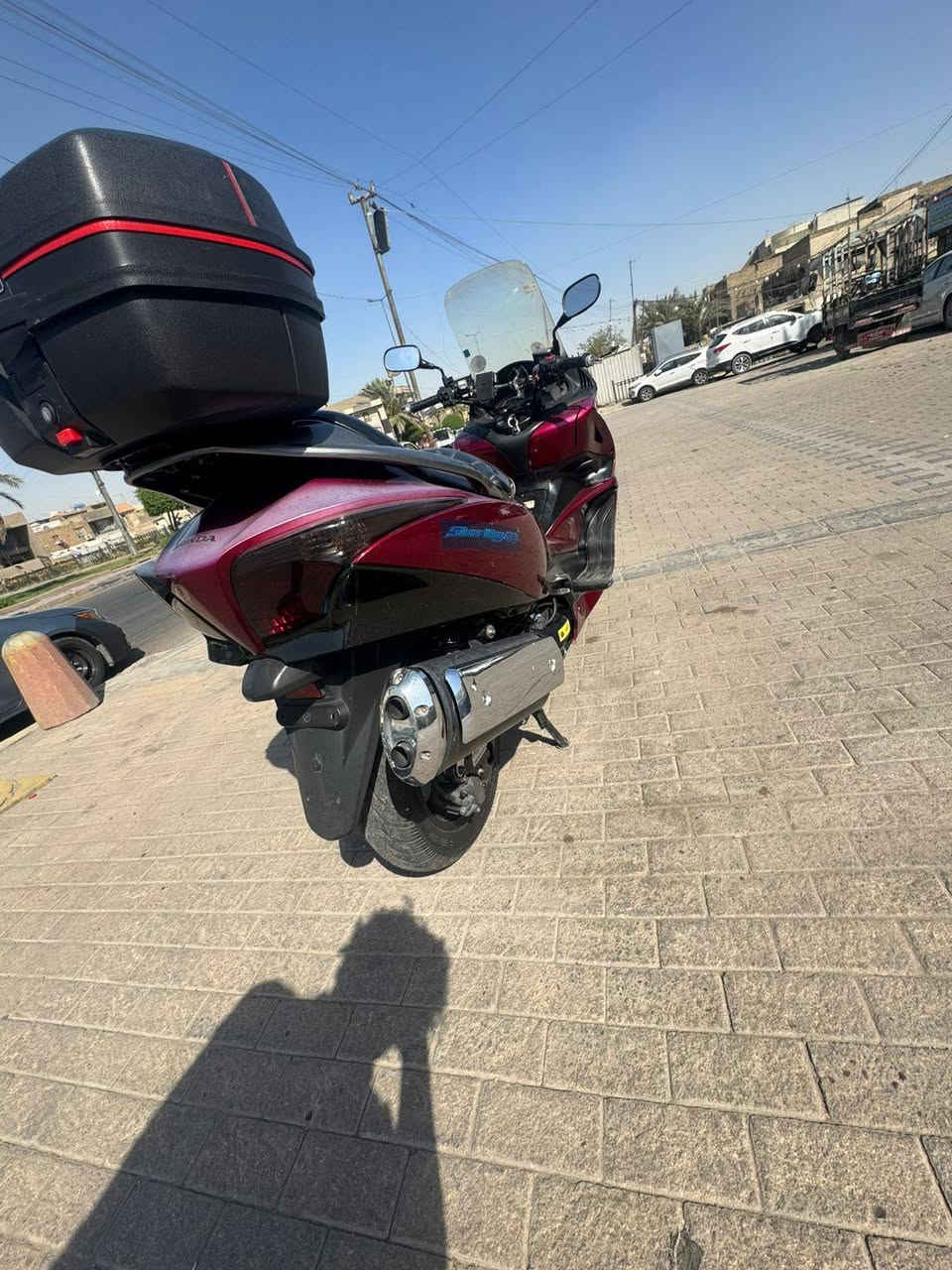 سلام عليكم سلفر ونج جي تي دراجه مكفوله كفاله عامه ماشيه 65الف سعر 18وبيه مجال مكان بغداد رقم ***********
