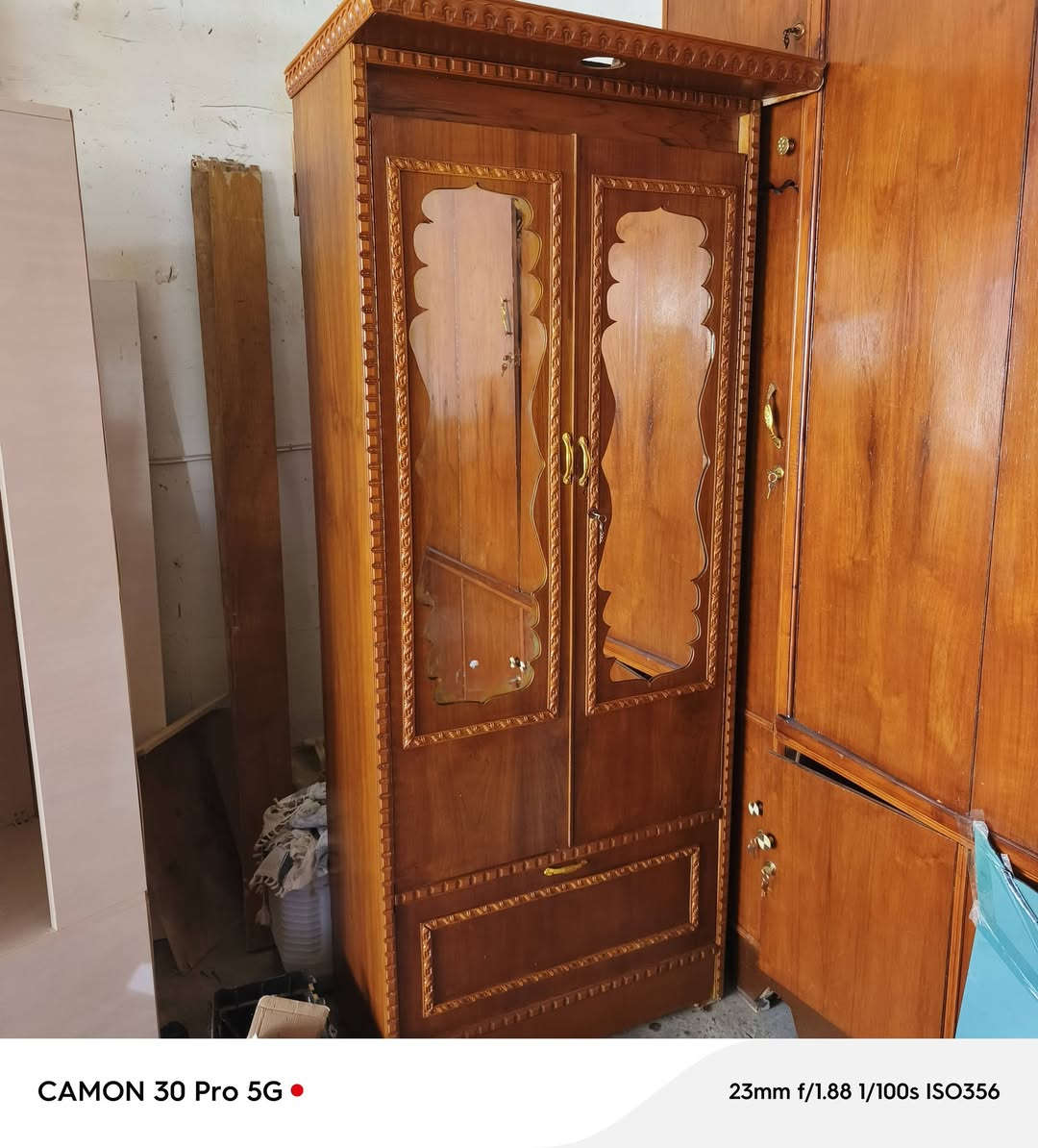 #غرفه_صاج عراقي سته باب 
كلش حلوة ونضيفه الضهر جرجوبه شد براغي 
#وبسعر_مناسب_جديد_375الف فقط 
العنوان جلولاء سوق السبت
#يتوفر توصيل لجميع مناطق ديالى بأسعار مناسب #للتواصل واتس او تصال 
***********
