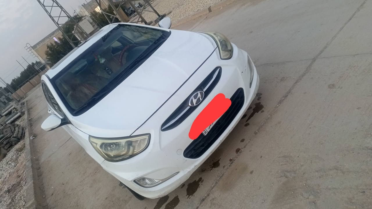 السلام عليكم اكسنت خليجي
محرك 1600
2016
مكفوله من الصبغ وكير ومحرك
تحكم ستيرن 
فتحه 
شاشه 
كامره دوار 
السيارة بيه بارد مئشر عليه في الصوره 
رقم قادسيه بسمي تحويل ثاني يوم المكان ديوانية قضاء عفك 
السعر 118 وبيه مجال حك الجيه 
التواصل على واتساب او على الرقم ***********
