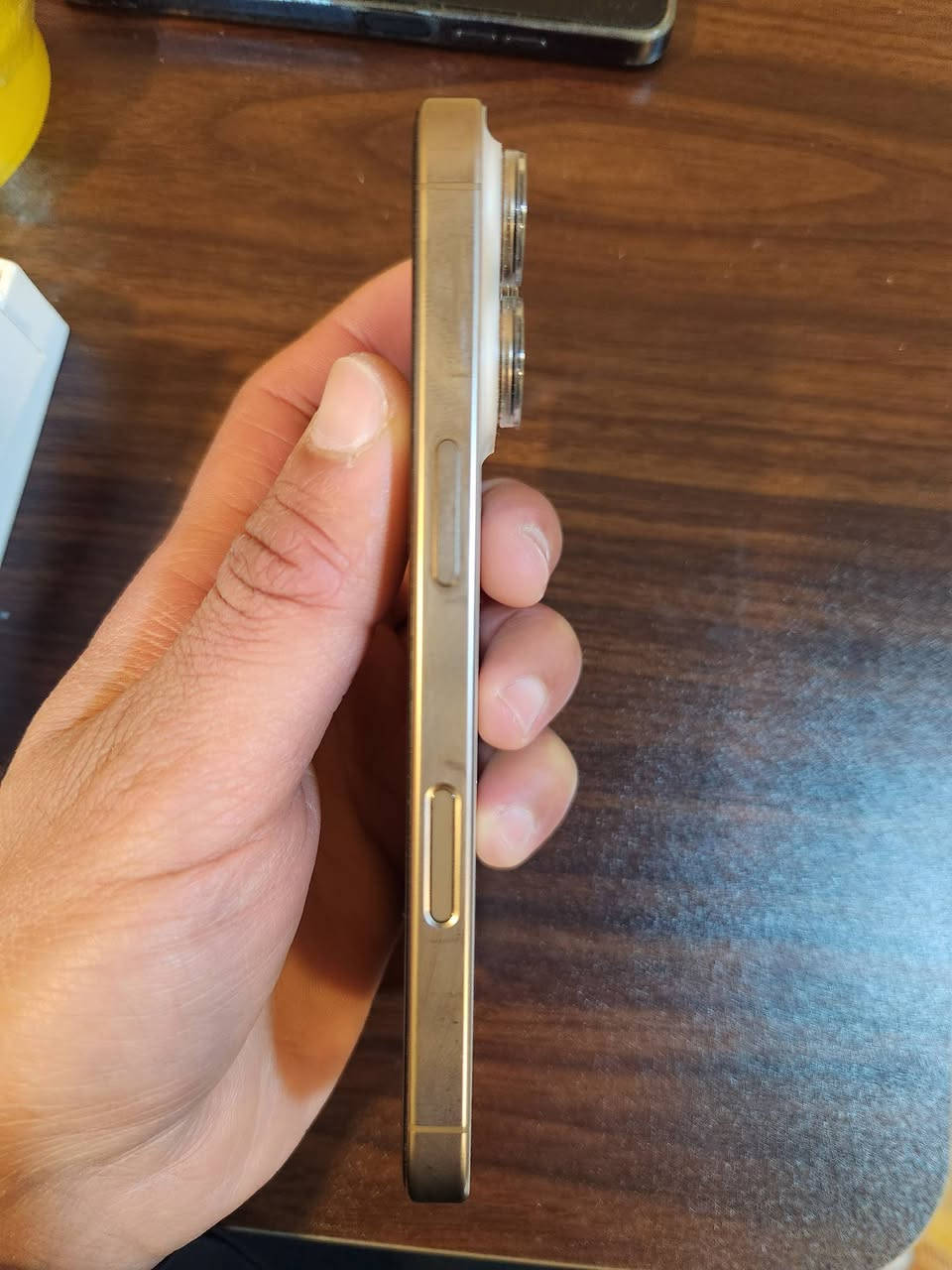 السلام عليكم
16 برو فقط
ذاكرة 256
بطارية 100
نظافة 100%
شريحتين
مع كرتون وكيبل
للاستفسار واتساب ***********
