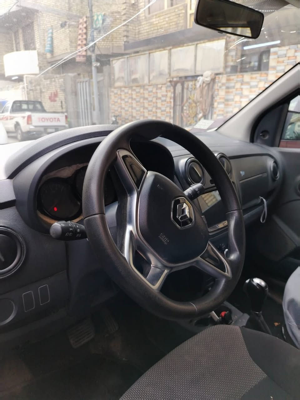 للبيع رينو لودجي 7 راكب موديل 2019 مطلوبة للمصرف كفيل موظف تتحرر نهاية السنة رايدهة 72وقة وبيهة مجال بيهة بارد قليل سيارة جاهزة مابيهة  اي نقص
للتواصل ***********
