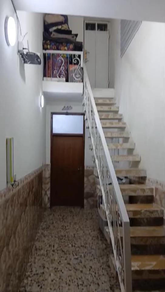 السلام عليكم بيت للبيع مساحة 100 متر 5/20 منطقة الجريخي شارع 20 بناء طابق واحد أبيع على المبادرة او نقده سعره على المبادرة 65 مليون او نقده 62 او بيه مجال بسيط تلفون ***********
