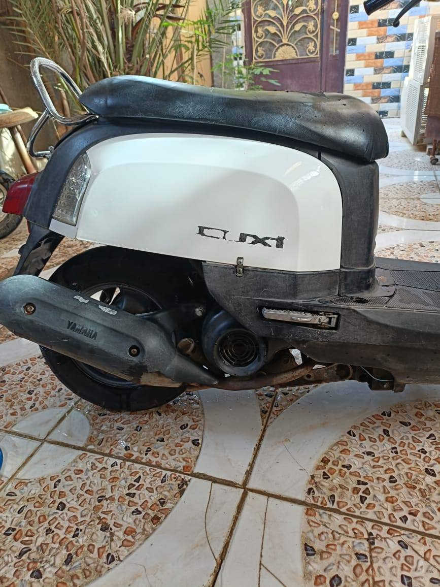 سلام عليكم للبيع دراجه بوليس بيضه ونضيفة 
دراجه شغاله سلف وهندر نكرة
الدراجه كهربائيات كله شغاله
 اشاير ضويات بك لايت سكن كلشي شغال
قفل ستيرن 
كفراته نضيفة واصلية ما بيه نقص بس بيه ملاحظات بسيطه كلش
الدراجه مجفته تجفيت زين لا نضوح ولا تنقيص ولا تبخير 
سعره 650 وبيه مجال عنواني ناصرية المركز 
للتواصل على الرقم ***********
