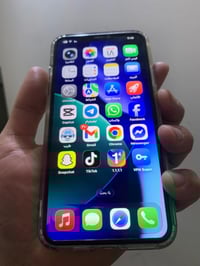 ايفون ١١ برو ماكس ذاكره ٢٥٦ جهاز نضافه ١٠٠ بلادي ممفتوح شخط مبي بطاريه...