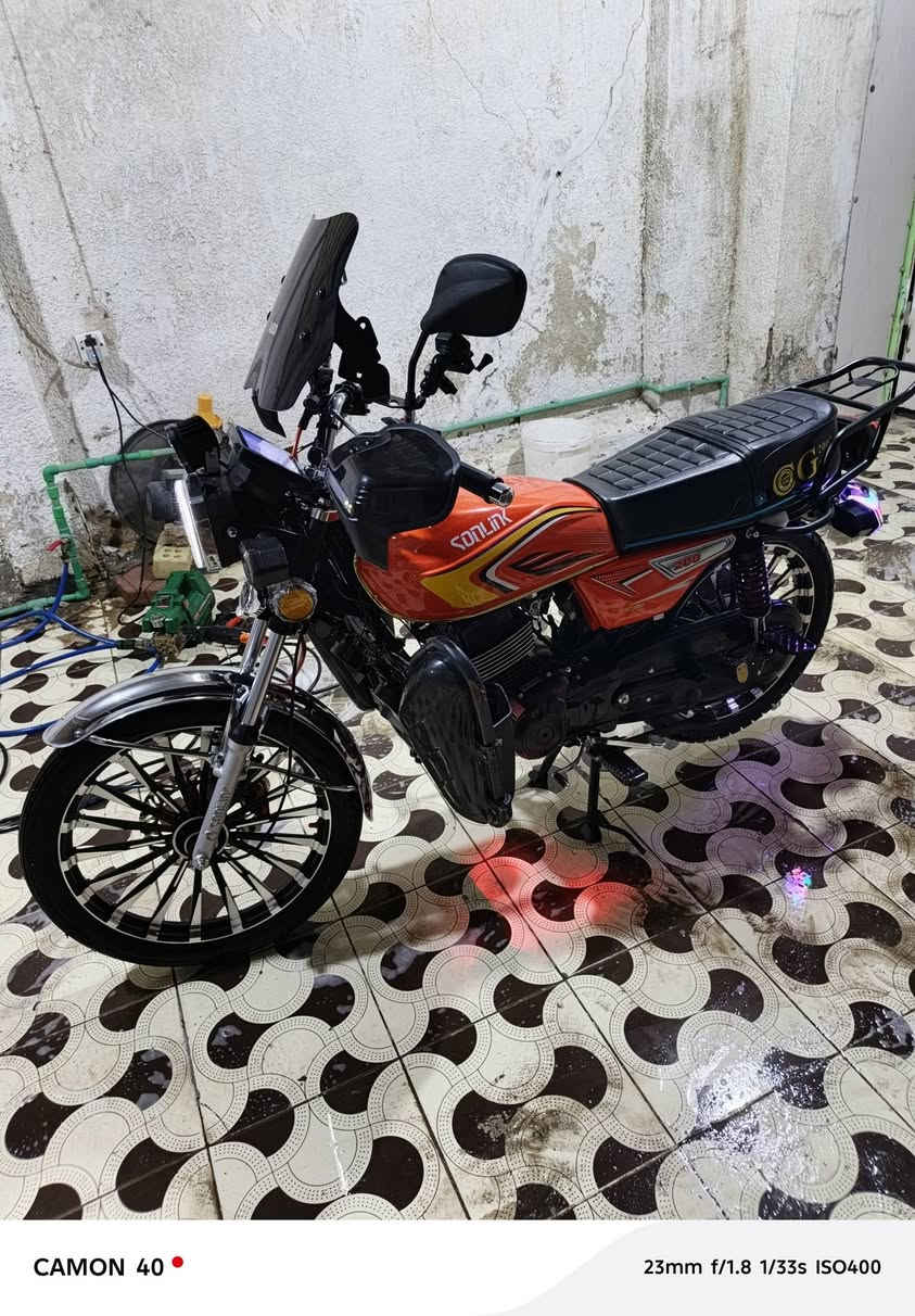 سلام عليكم سونك للبيع موديل 2026زيرو مامشتغله دلفري أو مراوس بوكسر سعر مليون وبيه مجال مكاني بغداد محموديه ***********
