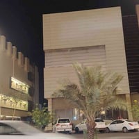 ٦٣٨ متر عماره تجاريه للبيع اربع طوابق ٣ مصاعد محوله كهرباء خاصه الئ ال...